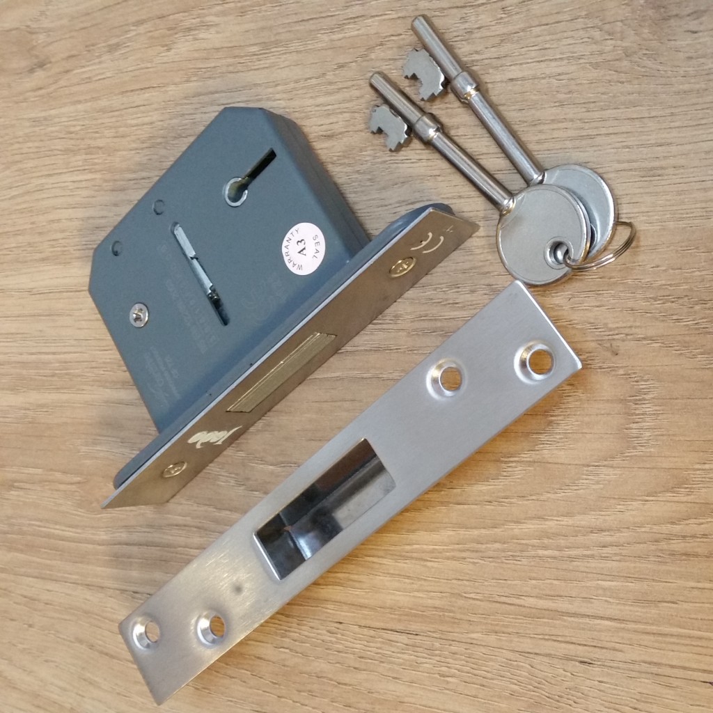 BS3621 Deadlock 5 lever 63mm (Z302b) King Solutions UK Door Locks
