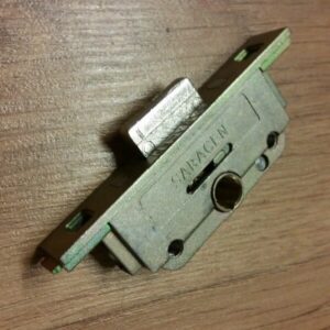 Saracen Snap In Lip 22mm Gearbox (SGB06)