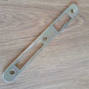 LDBK-GUT Latch & Deadbolt Keep (Z112)