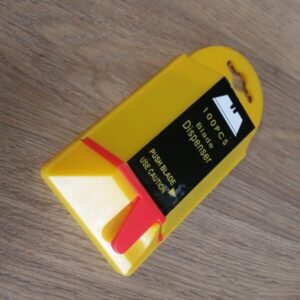 replacement utility blades x 100 (Z424)