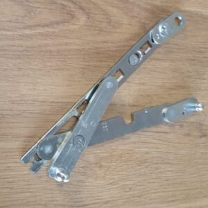 Bottom Hinge Frame Part Left Hand (vvbhfl)