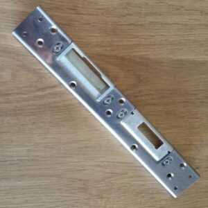 LDBK05 Latch & Hook Keep Right Hand (Z90r)