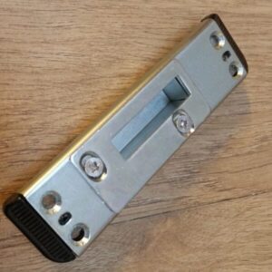 HK12 Hook/Deadbolt Keep (Z82B)