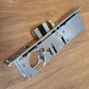 Deadlatch Round- Right Hand 1 1/8" (Z178a)