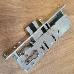 Deadlatch Euro - Right Hand 38mm (Z162a)