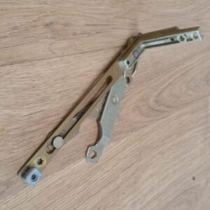 Royale Corner Hinge (Obsolete- Alternative Supplied) (TTRROY8b)