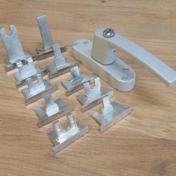 MULTI Handle Front Fix Staggered(inc 10 x interchangeable blades