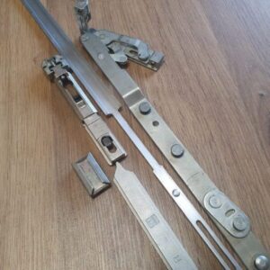 Axxent MK1 Top hinge set Size 1-Right hand (axxcthsrh1)