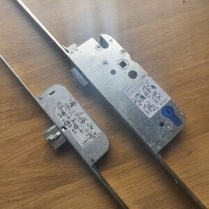 GU Autolock - Latch,Deadbolt 2 x Latch - Bs 55mm -20mm flat f/plate T 730 B 760(gua003)