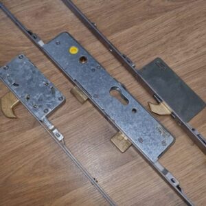 Cego - Latch,deadbolt , 2hook 2roller T525 B685 - Left Hand Single Spindle(cesu9)