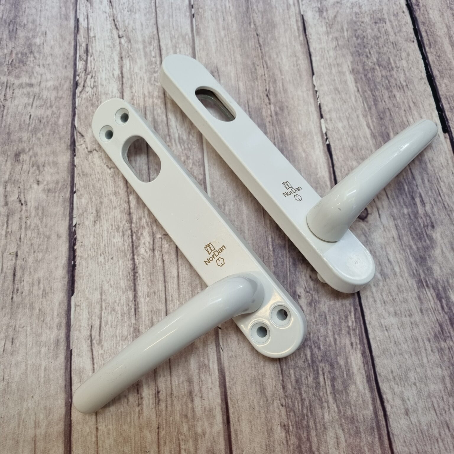 Nordan L/L handles White 4 hole fix(norw1) King Solutions UK Door