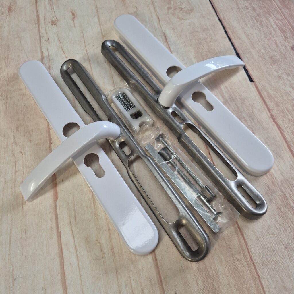 48mm Lever/Lever Universal Handleset(adjustable fixings) White